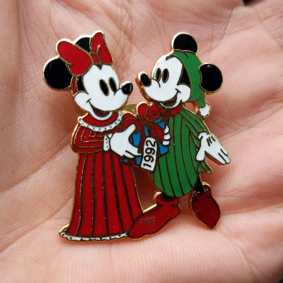 Vintage 1992 Disney Mickey and Minnie Lapel Pin - Picture 1 of 5